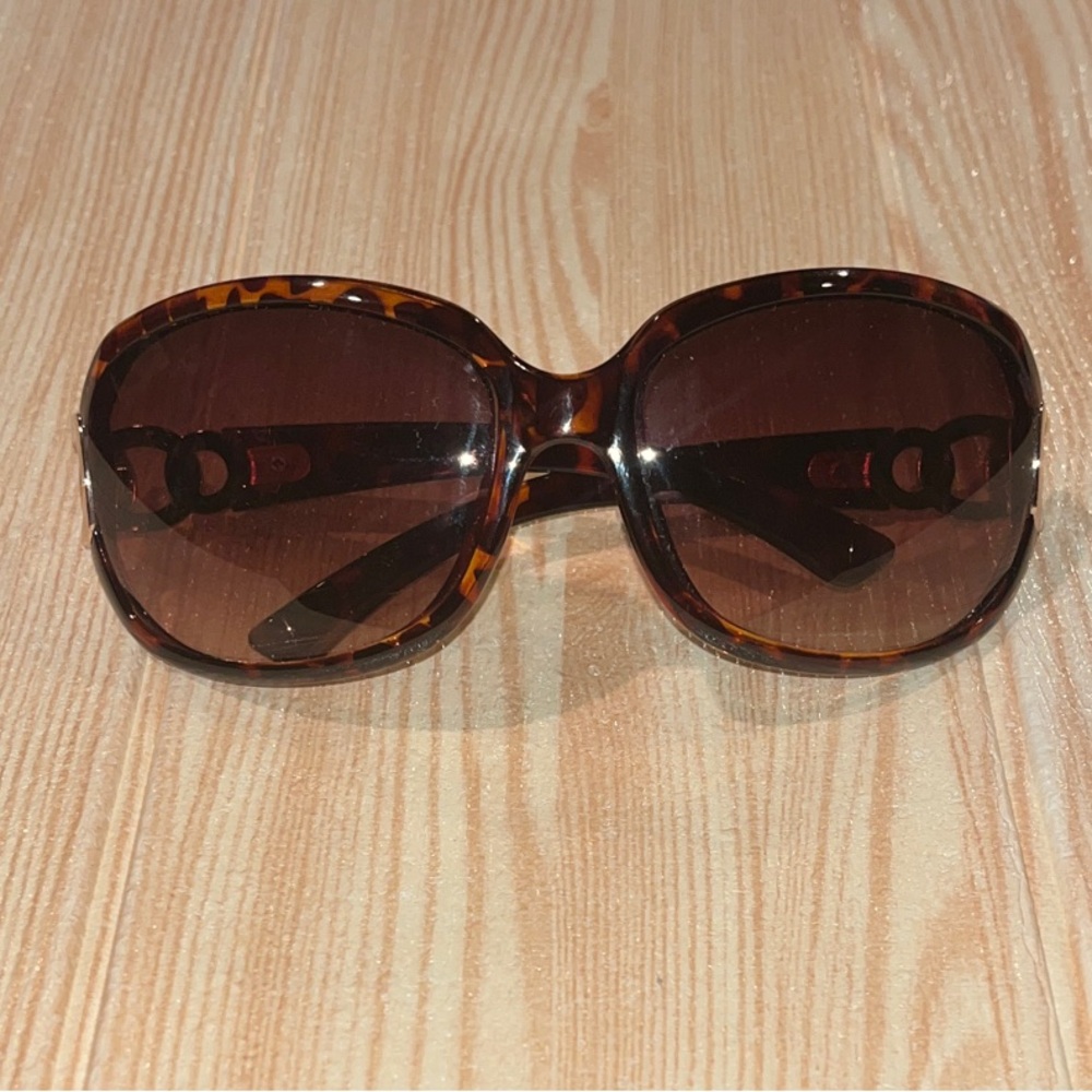Ann Taylor Tortoise Shell Oversized Sunglasses Ex… - image 1